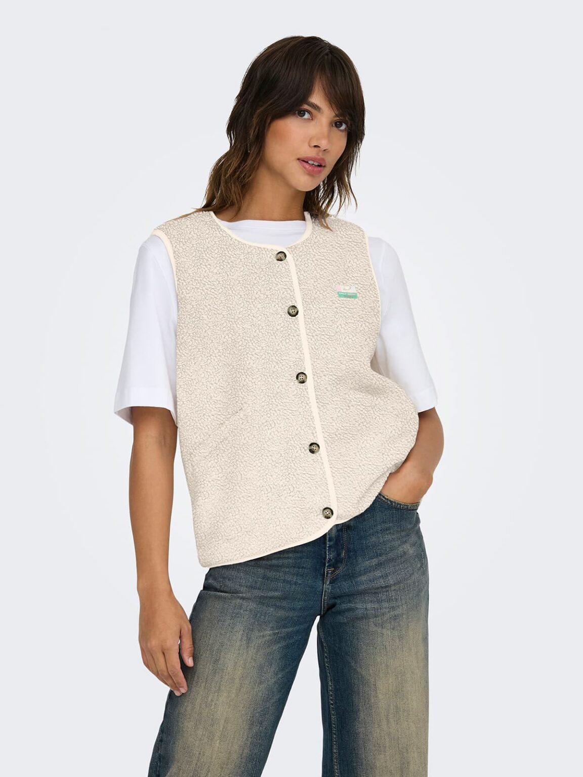 achtgrad. Dinklage Teddyweste ONLBABY birch vintage patch