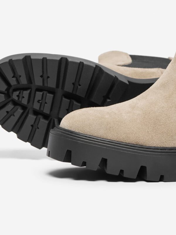 achtgrad. Dinklage ONLY SHOES Boots Betty Wildleder camel