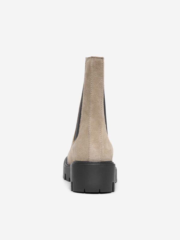 achtgrad. Dinklage ONLY SHOES Boots Betty Wildleder camel