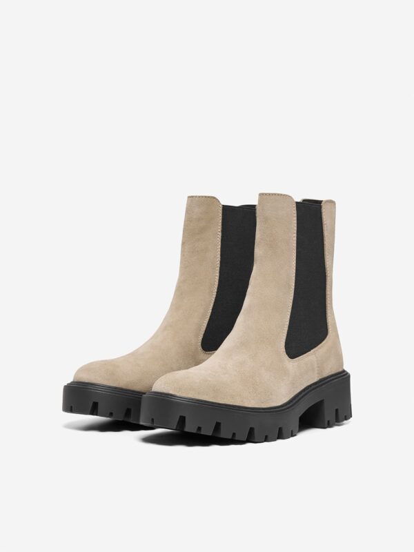 achtgrad. Dinklage ONLY SHOES Boots Betty Wildleder camel